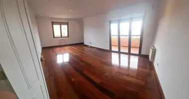 3 bedroom apartment in Alicante, Spain