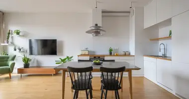 Wohnung 3 zimmer in Warschau, Polen