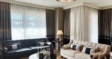 Квартира 4 спальни в Фатих, Турция