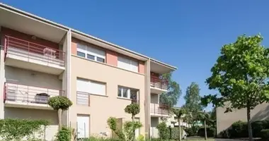 Studio apartment 1 bedroom in Talence, France