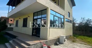 Casa en Bashkia Durres, Albania