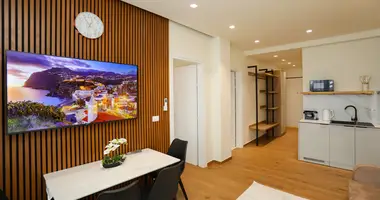 Appartement moderne près de la plage, location journalière à Lungomare, Vlorë, Albanie dans District de Vlora, Albanie