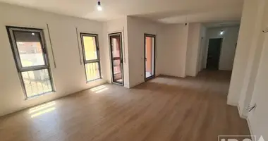 Квартира 3 комнаты в Албания