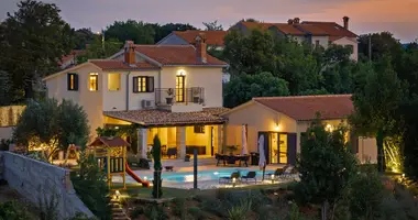 4 bedroom house in Grad Labin, Croatia