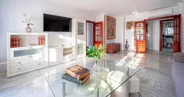 4 bedroom apartment in Dos Hermanas, Spain