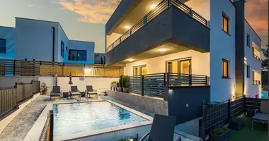 Villa 6 bedrooms in Opcina Medulin, Croatia