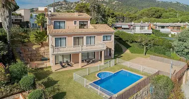 Villa in Canyelles, Spanien