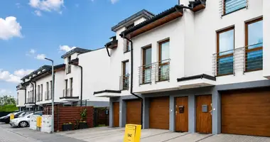 Propiedad comercial 83 m² en Varsovia, Polonia