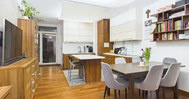 Wohnung 4 zimmer in Piaseczno, Polen