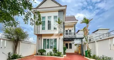 villa de 3 chambres dans Krous, Cambodge