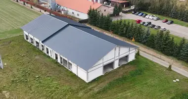 Geschäft 800 m² in Wongrowitz, Polen
