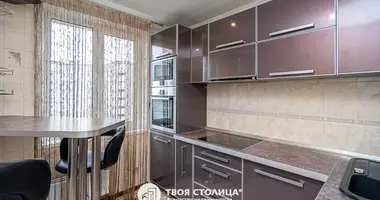 Wohnung 3 zimmer in Minsk, Belarus