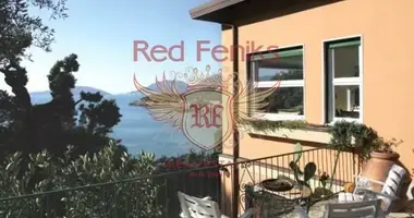 Villa 6 habitaciones en La Serra, Italia