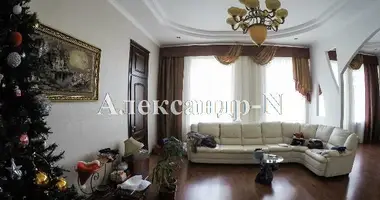 4 room apartment in Odesa, Ukraine
