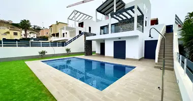 Villa 4 bedrooms in Urbanizacion Dona Pepa, Spain