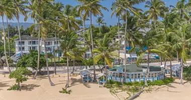 🌴 Exceptional Beachfront Hotel & Restaurant for Sale – Playa Ballenas, Las Terrenas en Las Terrenas, República Dominicana