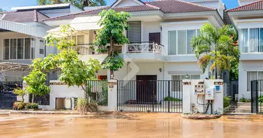 Villa de 3 habitaciones en Krous, Camboya