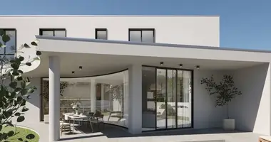 Casa 4 habitaciones en Dromolaxia, Chipre