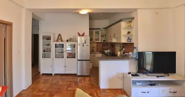 Apartamento 3 habitaciones en Budva, Montenegro