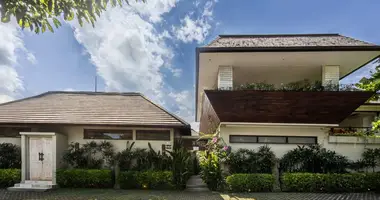 Apartment 13 bedrooms in Tibubeneng, Indonesia