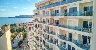 Wohnung in Becici, Montenegro