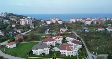 Dom 5 pokojów w Cinarcik, Turcja