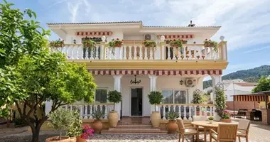 5 bedroom house in Malaga, Spain