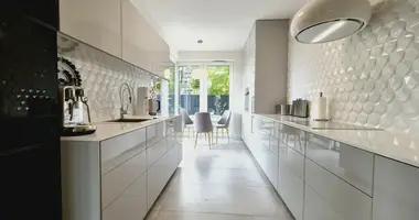 4 room apartment in Warsaw, Poland