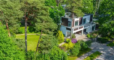 5 room house in Jurmala, Latvia