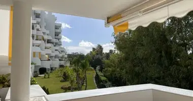 Wohnung 2 Schlafzimmer in San Pedro Alcantara, Spanien
