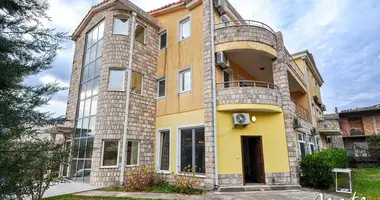 Apartamento 2 habitaciones en Lastva Grbaljska, Montenegro
