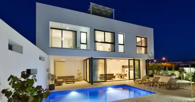 3 bedroom apartment in Paralimni, Cyprus