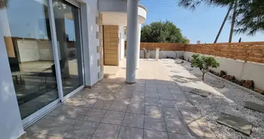 Maison 4 chambres dans Demos Agiou Athanasiou, Chypre