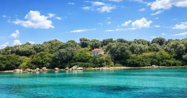 Plot of land in Neos Marmaras, Greece
