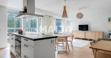 Wohnung 3 zimmer in Verwaltungsgemeinschaft Helsinki, Finnland