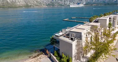 Villa 4 bedrooms in Stoliv, Montenegro