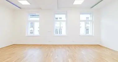 Mieszkanie 4 pokoi w Miasto Stołeczne Praga, Czechy