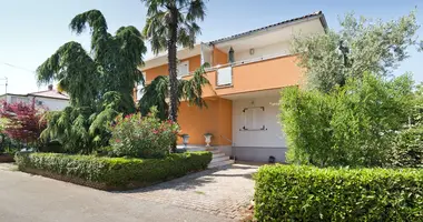 Appartement 4 chambres dans Umag, Croatie