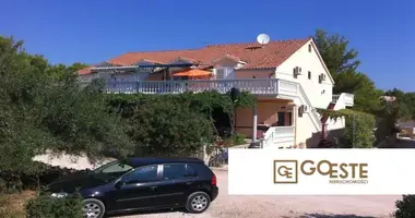 5 room house in Opcina Dezanovac, Croatia