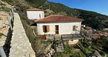 Дом 3 комнаты в Vunoi, Албания