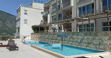 Wohnung 3 zimmer in Dobrota, Montenegro