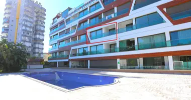 2 bedroom apartment in Konyaalti, Turkey