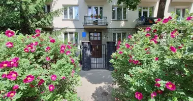 Mieszkanie 2 pokoi w Warszawa, Polska