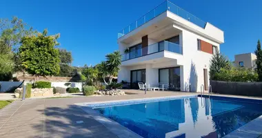 4 bedroom house in Kouklia, Cyprus