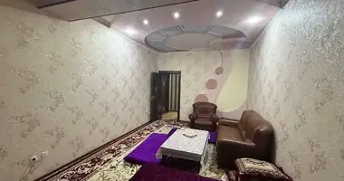 Apartamento 4 habitaciones en Taskent, Uzbekistán