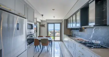Appartement 4 chambres dans Beylikduzu, Turquie