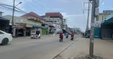 Plot of land in Sangkat Chak Angrae Leu, Cambodia