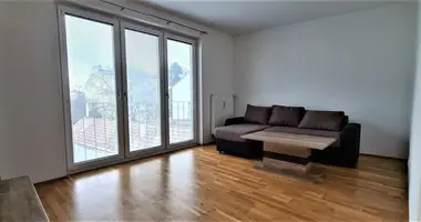 Apartamento 7 habitaciones en Schwechat, Austria