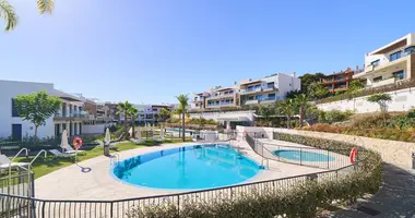 3 bedroom apartment in Estepona, Spain