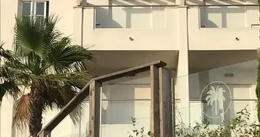 2 bedroom apartment in Manilva, Spain